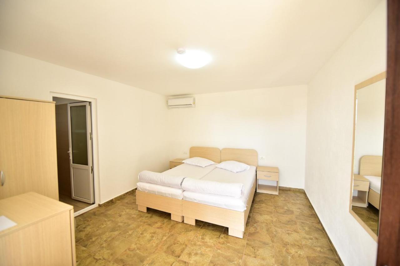 Casa Ryn Hotel Vama Veche Luaran gambar